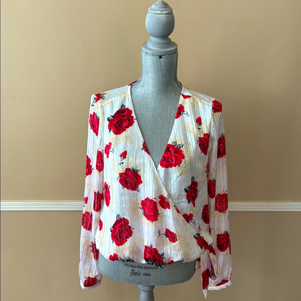 GUESS 🌹RED ROSE🌹 PRINT LONG SLEEVE WRAP BLOUSE SIZE SMALL 🌟LIKE NEW🌟